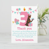 Zelfs honden met een taart naast het cijfer Drie V Bedankkaart (Staand voorkant)