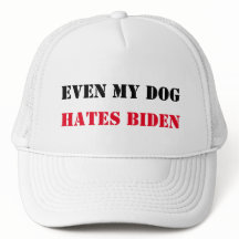 ZELFS MIJN DOG HATES BIDEN T-Shirt