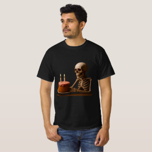 Zelfs skeletten verdienen een verjaardagssnede t-shirt
