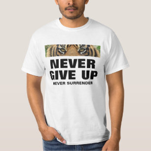 Zelfverbetering geeft nooit op en geeft nooit op t-shirt