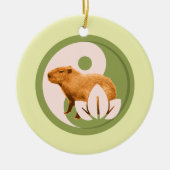 Zen Capybara Yin Yang Vreedzame Natuur Keramisch Ornament (Voorkant)