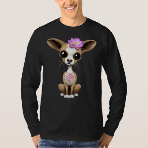Zen Chihuahua puppy met roze Yoga om Symbol T-shirt