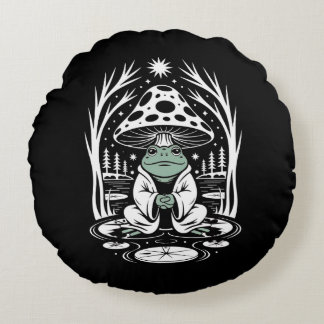 Zen Frog Under Mushroom– Meditating Frog Nature  Rond Kussen