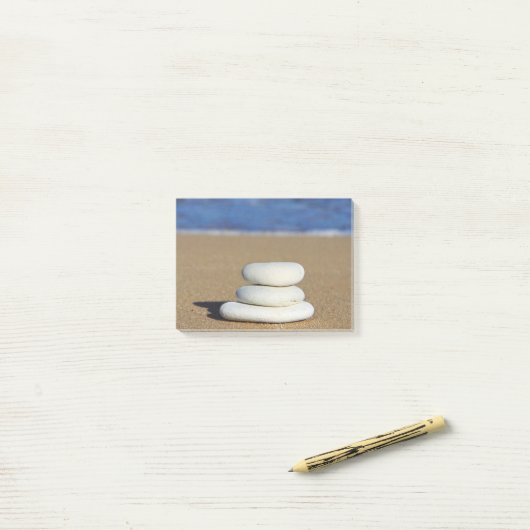 Zen Rocks op Beach Post-it Notes (Op bureau)