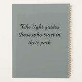 Zen Serenity Planner: All-Over Print Mindful Planner (Achterkant)