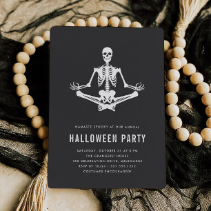Zen Skeleton Halloween Party Kaart