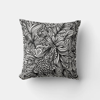 Zentangle flower and paisley doodle design kussen