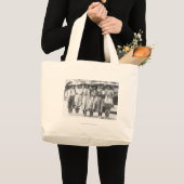 Zes cowmeisjes op Cheyenne Frontier Days. Grote Tote Bag (Voorkant (product))