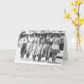 Zes cowmeisjes op Cheyenne Frontier Days. Kaart (Gele Bloem)