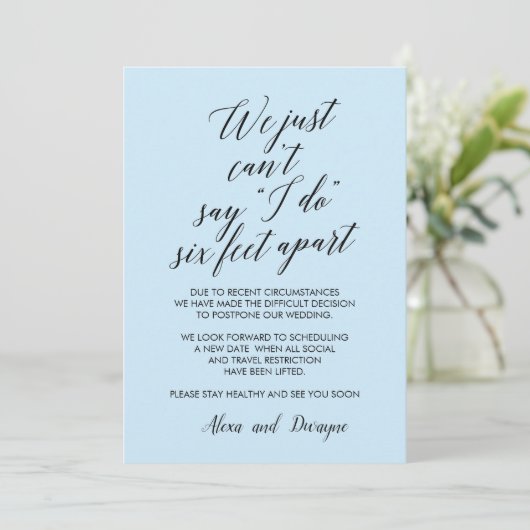 Zes feet extra | Blauw Geanneliseerd Postponed Wed Kaart (Staand voorkant)