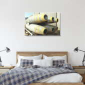 Zes GBU-12 bommen zitten in een rek Canvas Afdruk (Insitu (Slaapkamer))