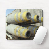 Zes GBU-12 bommen zitten in een rek Muismat (Met muis)