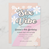 Zes is een sfeer Groovy Retro Regenboog Madeliefje Kaart (Voorkant / Achterkant)