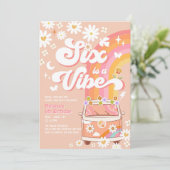 Zes is een Vibe Girl Pink Peach Daisy 6e verjaarda Kaart (Staand voorkant)