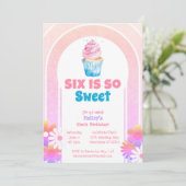 Zes is zo lief cupcake zesde verjaardag kaart (Staand voorkant)