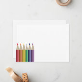 Zes kleurpotloden in regenboog array notitiekaartje (Voorkant / Achterkant in situ)