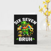 Zes zeven broer St. Patrick's Day grappige leprech Kaart (Gele Bloem)