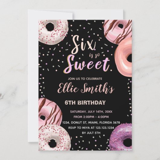 Zes zoete zwarte roze donut verjaardagsuitnodiging kaart (Voorkant)
