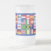 Zestien vlaggen van vele natiestukken, Mokken, mee Matglas Bierpul (Center)