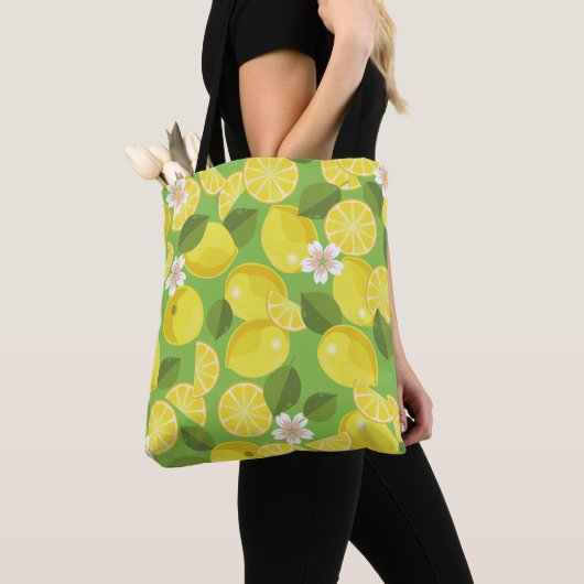 Zesty citroen: Citrus Pattern Delight Tote Bag (Dichtbij)
