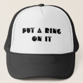 Zet er een ring op trucker pet (Voorkant)