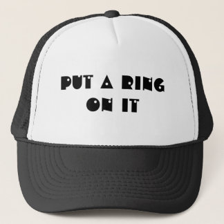Zet er een ring op trucker pet