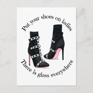 Zet je schoenen op dames, er is overal glas briefkaart