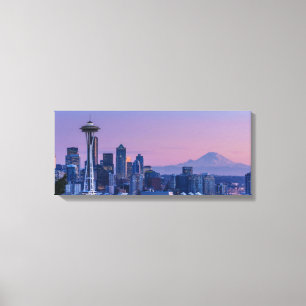 Zet Rainier op de achtergrond. Canvas Afdruk