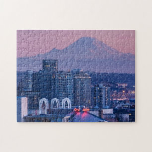 Zet Rainier op de achtergrond. Legpuzzel