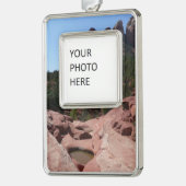 Zeven heilige pools in Sedona Arizona Verzilverd Omlijst Ornament (Links)