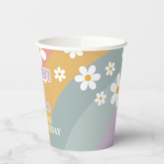 Zeven is een Vibe Retro Rainbow Paper Cups Papieren Bekers (Links)