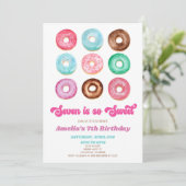 Zeven is zo lief donut 7e verjaardagsfeest kaart (Staand voorkant)