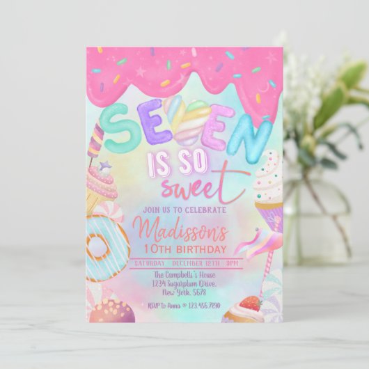 zeven is zo lieve Marshmallow uitnodiging (Staand voorkant)