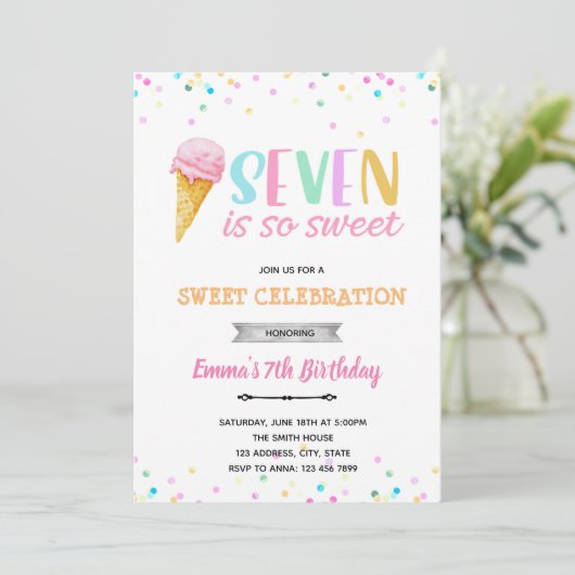 Zeven is zo'n zoete ijsje-uitnodiging kaart (Staand voorkant)
