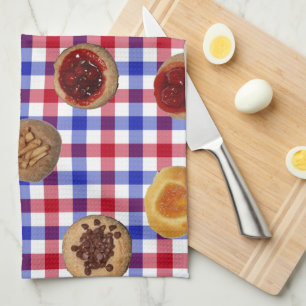 Zeven Kolaches op een Tsjechische keukenhanddoek
