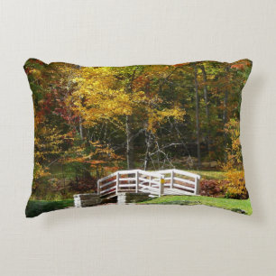Zeven Springs Fall Bridge I Herfstlandschap Accent Kussen