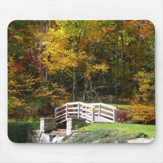 Zeven Springs Fall Bridge I Herfstlandschap Muismat (Voorkant)