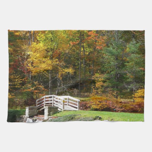 Zeven Springs Fall Bridge I Herfstlandschap Theedoek (Horizontaal)