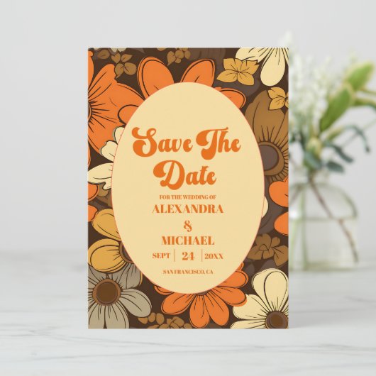 Zeventiger Retro Bloemenbruiloft Save The Date (Staand voorkant)