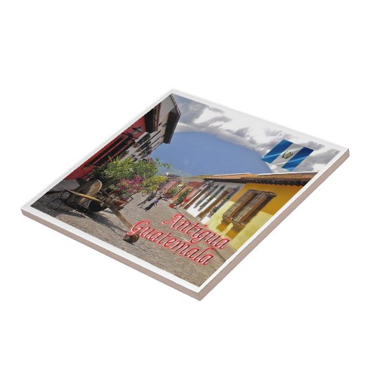 zGT022 ANTIGUA, Calle del Arco, Guatemala, Tegeltje (Zijkant)