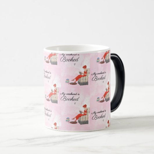 Zich overgeven aan kennis - Vrouw lezen met kalmte Magische Mok (Voorkant rechts)