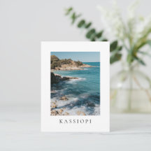 Zicht op de kust van het dorp Kassiopi, Corfu