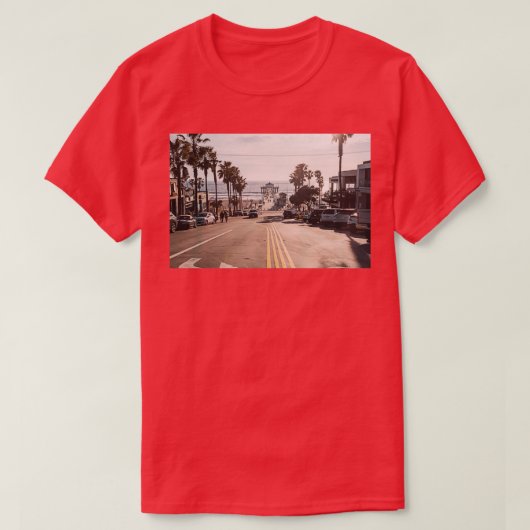 Zicht op de Manhattan Beach Pier vanuit beneden T-shirt (Design voorkant)