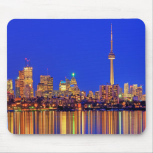 Zicht op de skyline van Downtown Toronto 's nachts Muismat