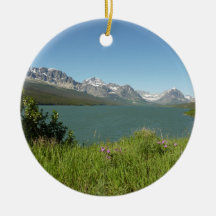 Zicht op Swiftcurrent Lake in Glacier National Par