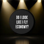 Zie ik eruit alsof ik vliegen economie grappige lu ronde button 3,2 cm<br><div class="desc">✈️😂 Verhoog uw luchtvaartstijl met een vleugje Humor: "Do I Look Like I Fly Economy" - een must-have typografie cadeau voor alle luchtvaartliefhebbers! 🌟👨‍✈️ Hey daar, collega-sky explorers en luchtvaart liefhebbers! 🛩️ Heb je jezelf ooit op 30.000 voet betrapt en gedacht: "Zie ik eruit alsof ik economie vlieg?" Nu kun...</div>