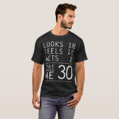 ziet er 18 uit dat ik 10 handelingen 2 krijg waard t-shirt (Voorkant volledig)