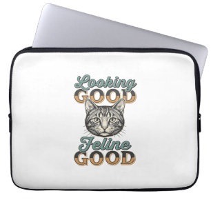 Ziet er goed uit Feline Goed Vintage Kattendesign_ Laptop Sleeve