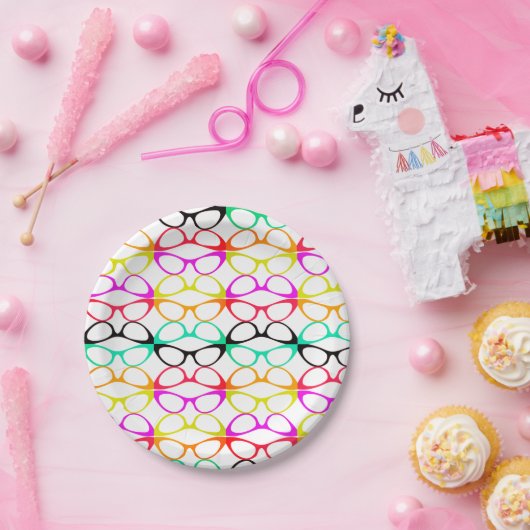 Ziet er goede spectaculaire kat-ojareumbril uit papieren bordje (Feest)