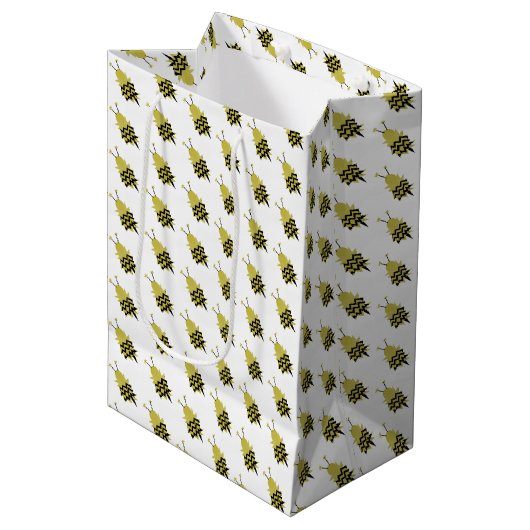 Zig Zag Hommels Patroon Medium Cadeauzakje (Voorkant Gekanteld)